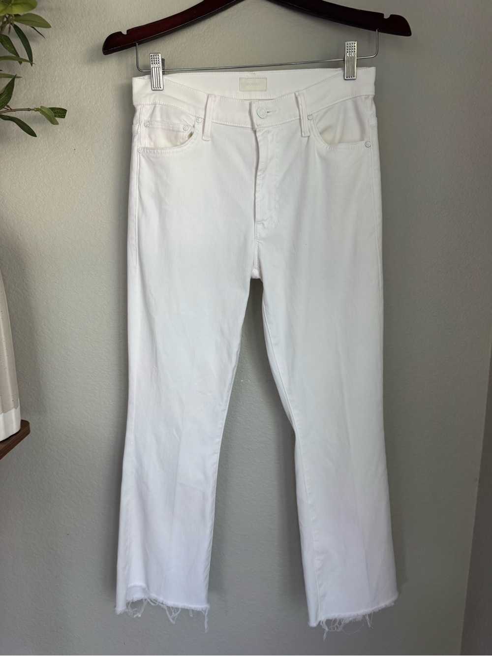 MOTHER Insider Crop Step Fray Jeans 27 White Glass Slipper Cropped Bootcut